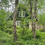 Cozy Thatched With Modern Decor * Knebel