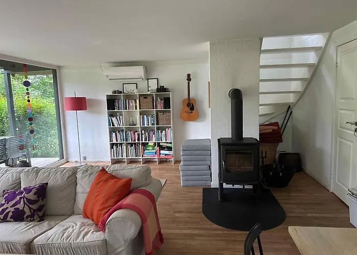 Cozy Thatched With Modern Decor Дом отдыха *